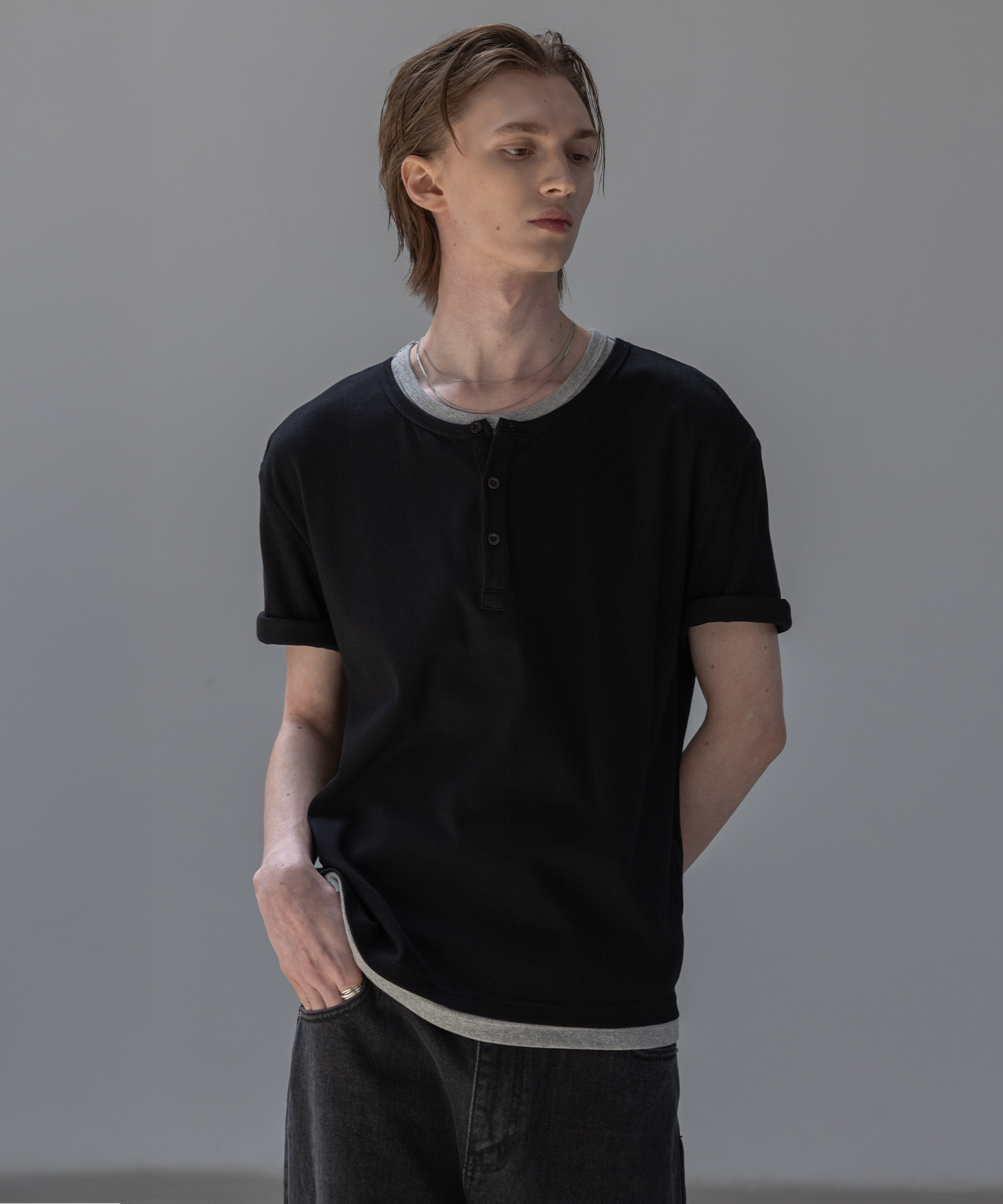 Easy Layered Henley Short Sleeve T-Shirt [Black]