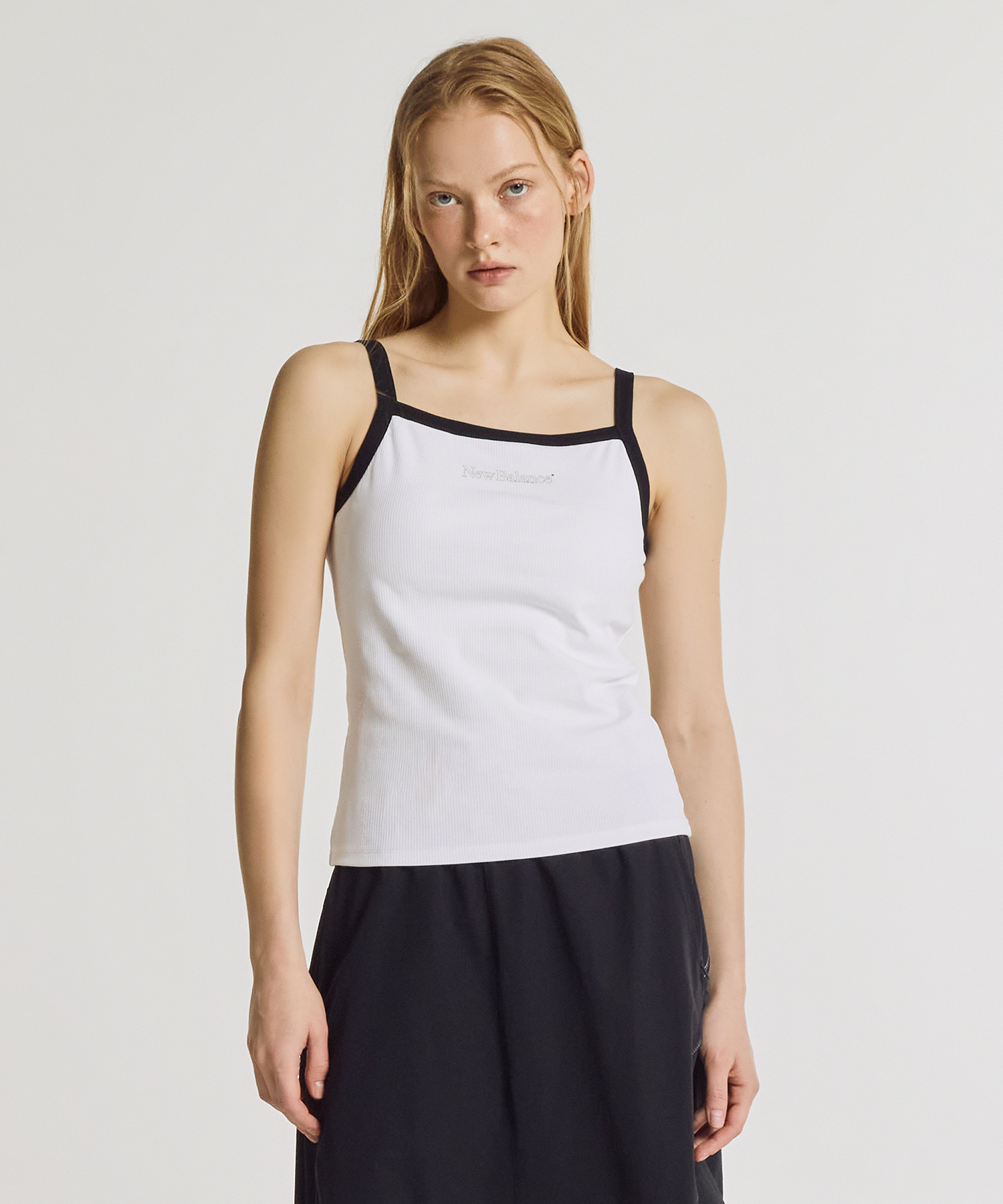 NBNGG3W612 / Женская базовая майка в рубчик (WHITE)