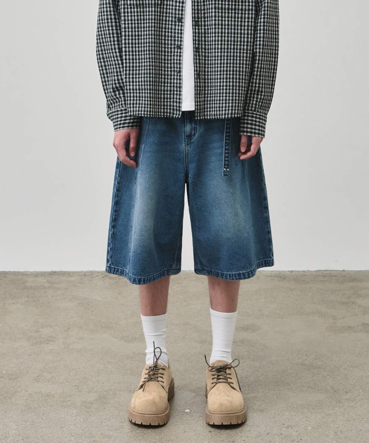 LOWERED WAIST COTTON BERMUDA PANTS [MID BLUE]
