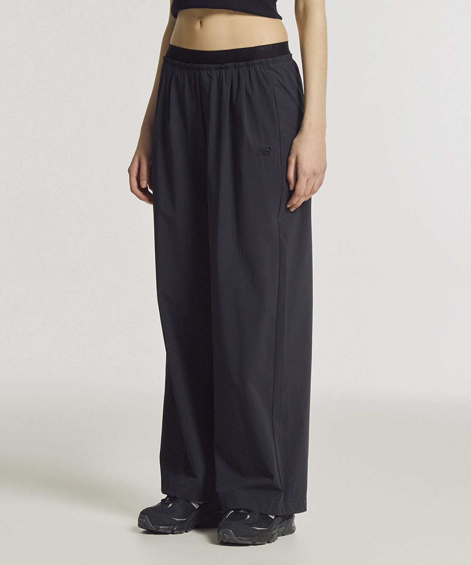 NBNTG3W712 / WOMEN FROZEN Air Stretch широкие брюки оверсайз (BLACK)