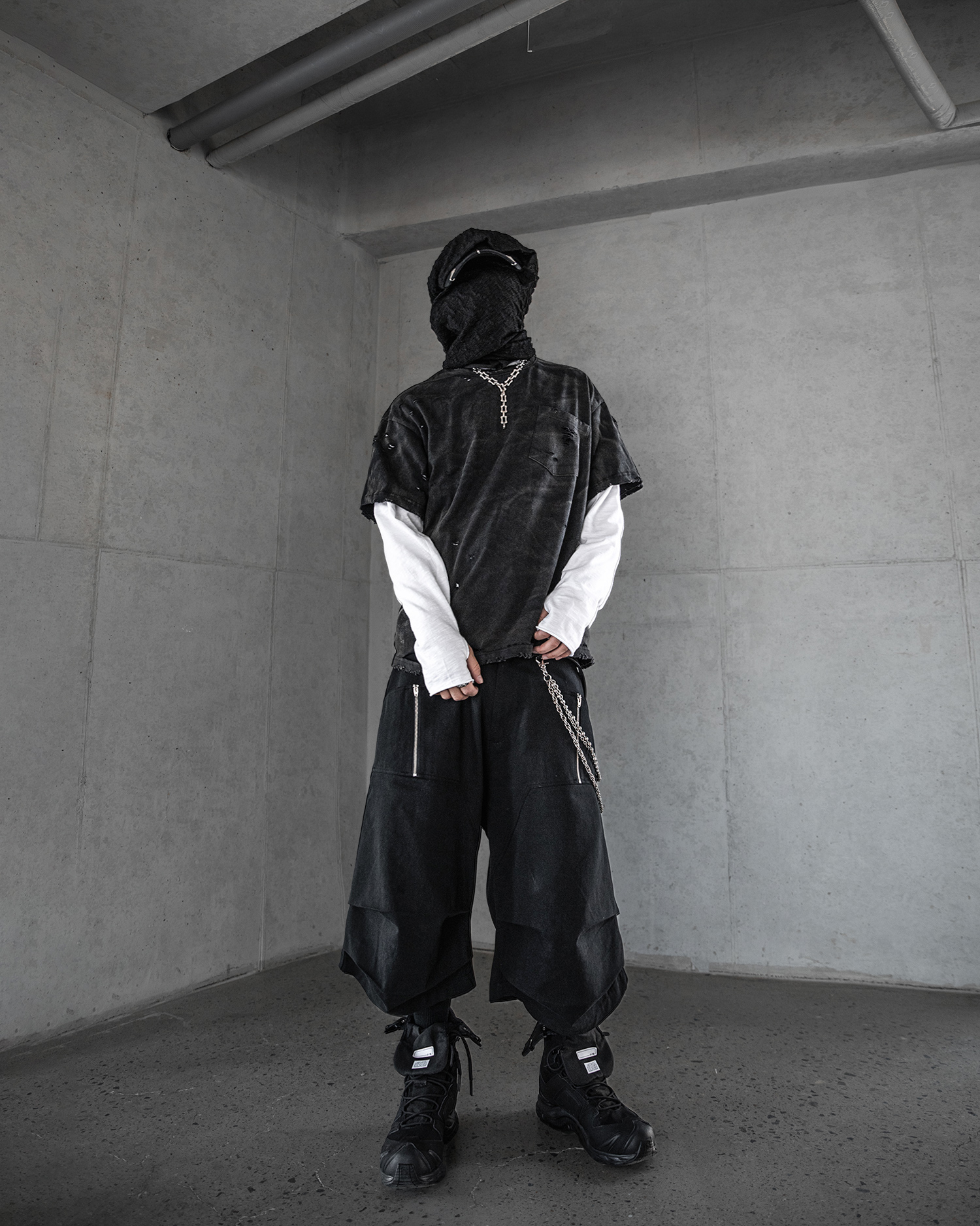 26 PARACHUTE BERMUDA PANTS BLACK