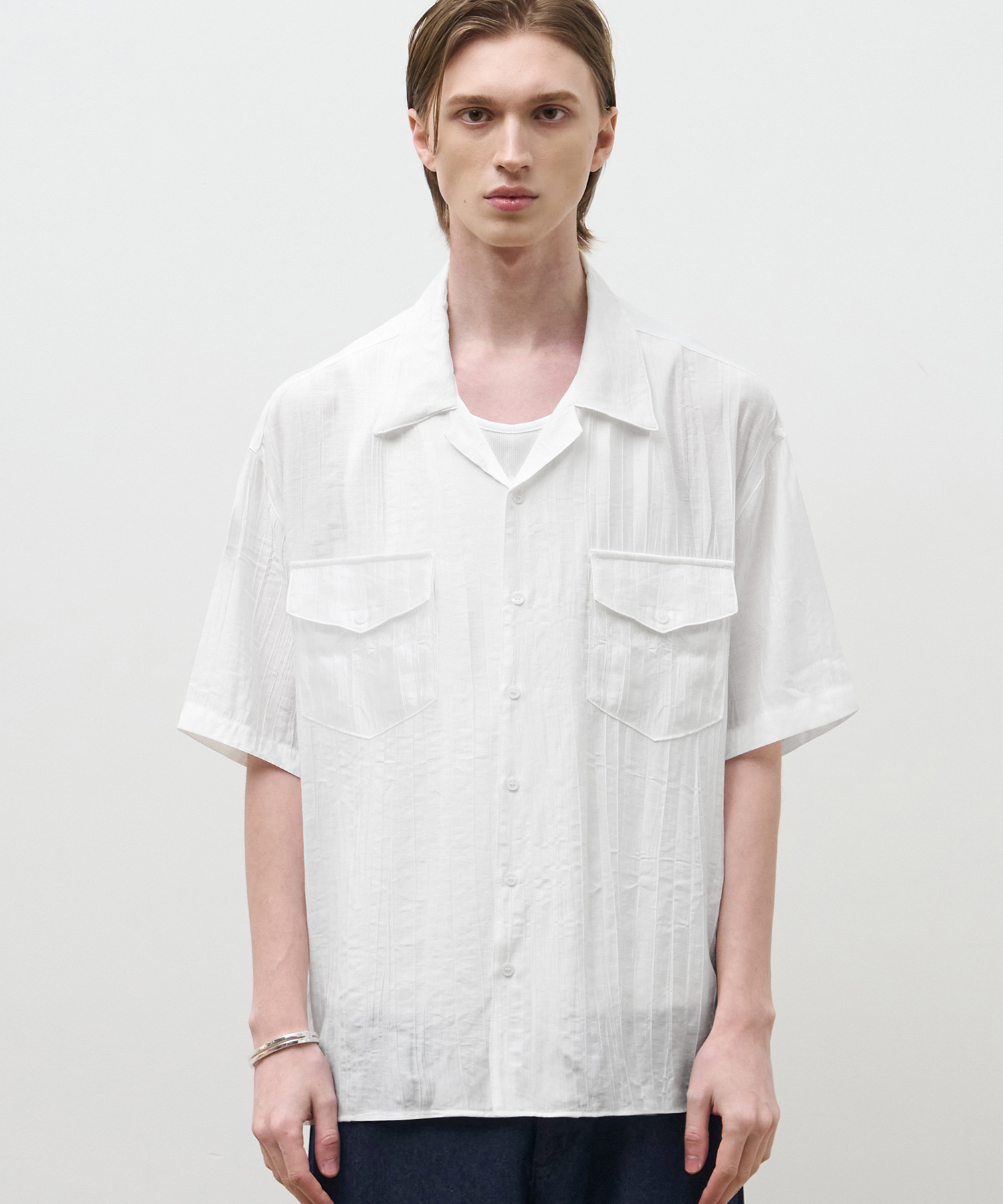 SEER TEXTURE OPEN COLLAR HALF SHIRT [WHITE]