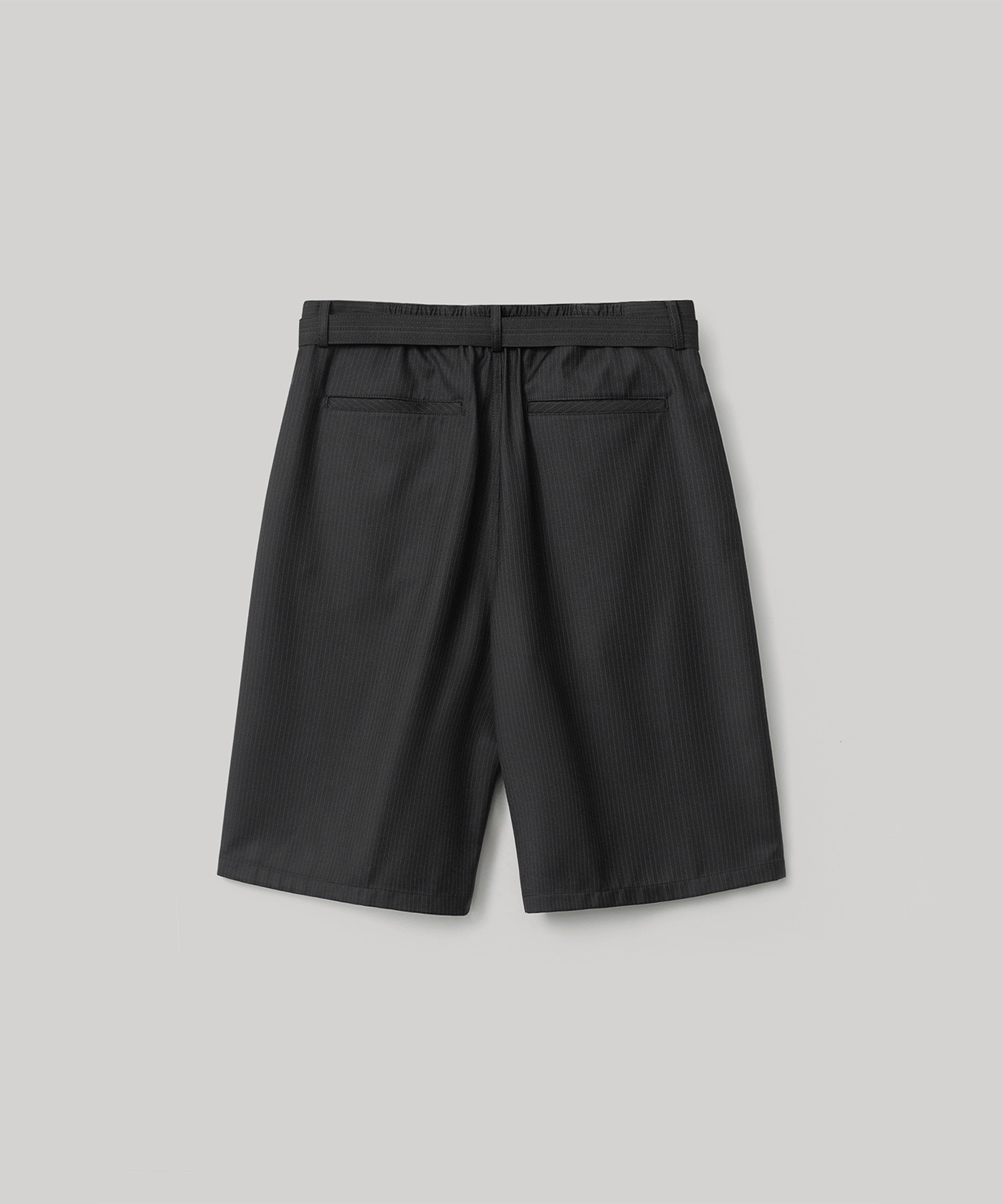 Hemingway Stripe Bermuda Pants (Black)