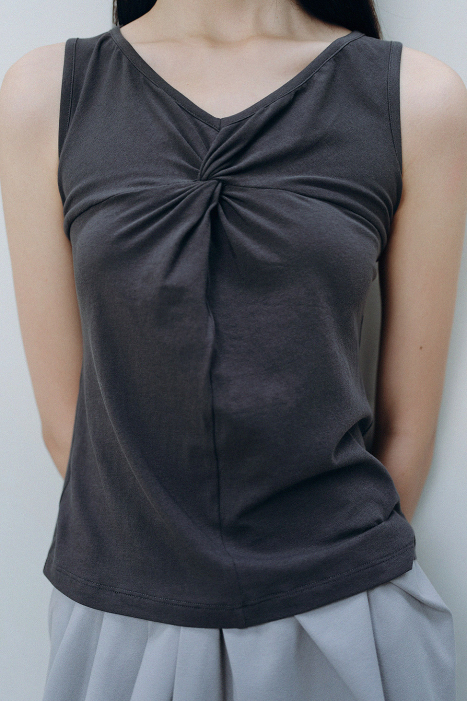 SOFT TWIST SLEEVELESS - 3 COLORS CHARCOAL