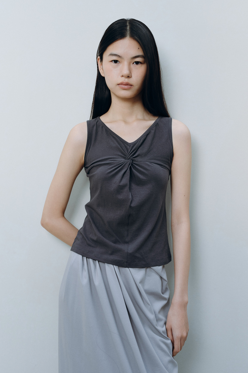 SOFT TWIST SLEEVELESS - 3 COLORS CHARCOAL