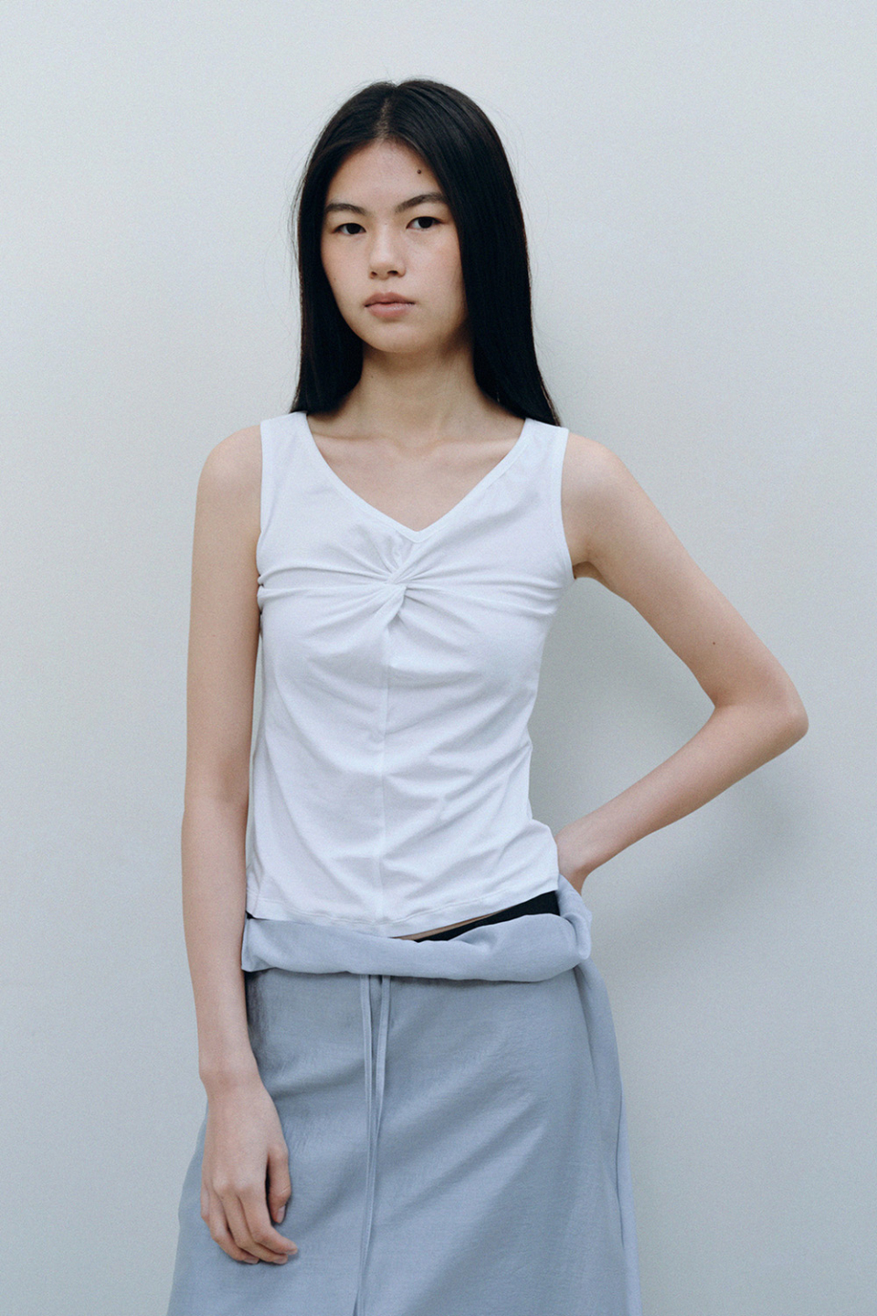 SOFT TWIST SLEEVELESS - 3 COLORS WHITE