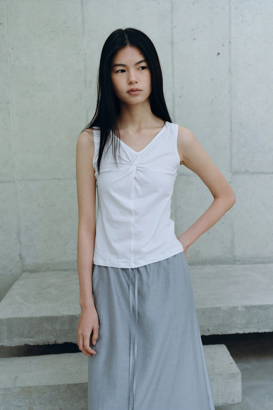 SOFT TWIST SLEEVELESS - 3 COLORS WHITE