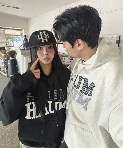 DOT CHECK PATCH LOOSE FIT HOODIE [BLACK]