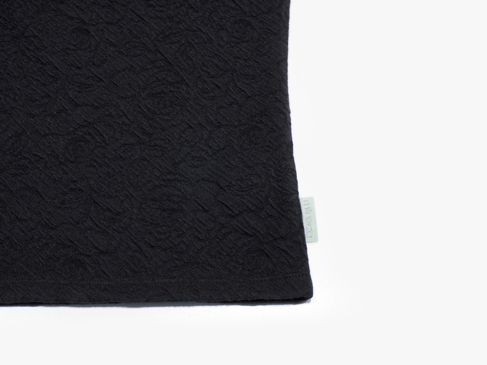FLOWER EMBOSSED SLEEVELESS MINT - 4 COLORS BLACK
