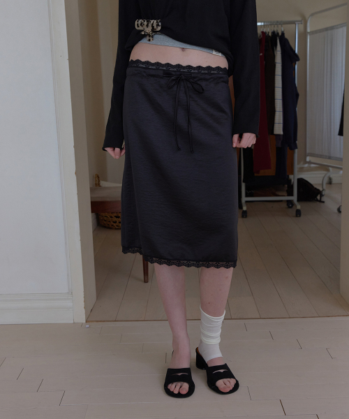 Easy Lace Satin Midi Skirt - Black thumbnail 2