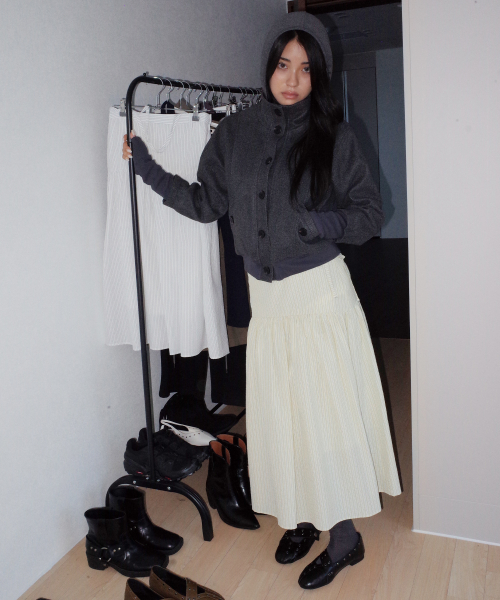 High Heels Neck Warmer Wool-Like Bomber Blouson Jacket in Charcoal thumbnail 2