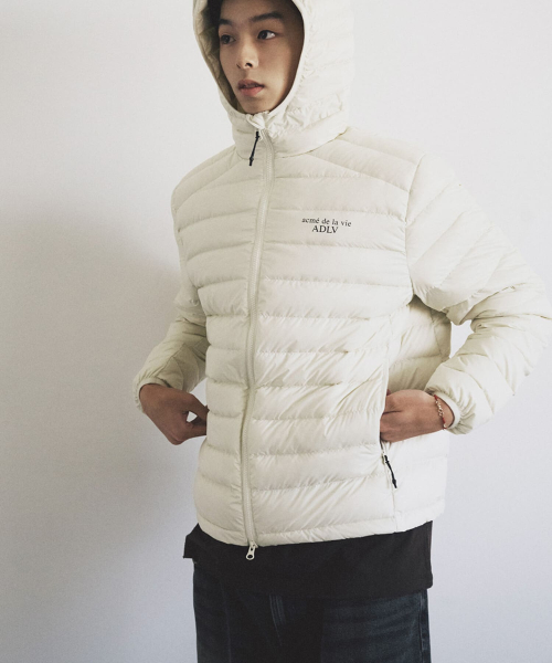 BASIC LOGO LIGHTWEIGHT PADDING