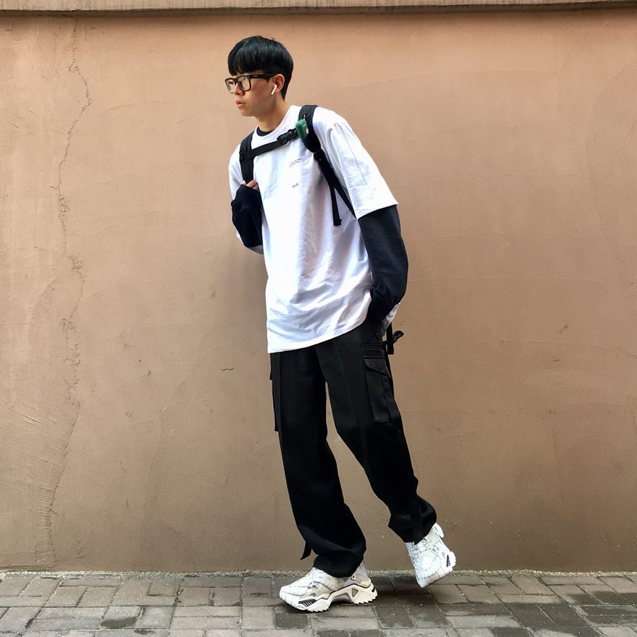 SOMEWHERE 오버핏 반팔티 화이트