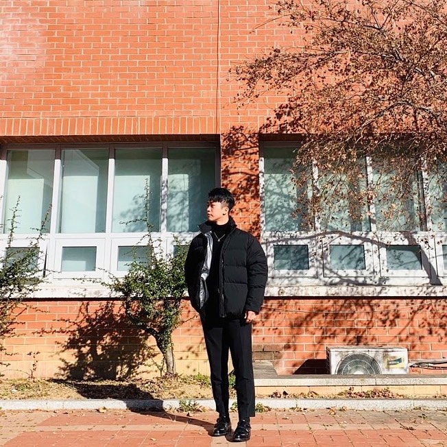 덕다운 미니멀 푸퍼 숏패딩_Black