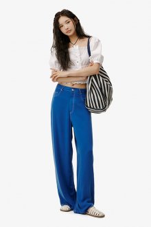 청량한 블루