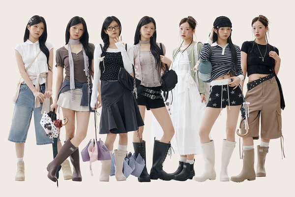 마크니(MACNI) RIBBON CRESCENT CROSS BAG BLACK - 사이즈
