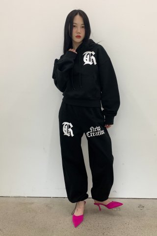 엘이이와이(L.E.E.Y) SPORTY OPEN SHOULDER HOODED BLACK - 사이즈