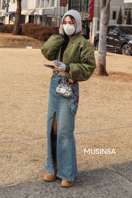 슈프림(SUPREME) 19FW 백팩 다크틸 / FW19B8-DARKTEA - 사이즈 & 후기 | 무신사