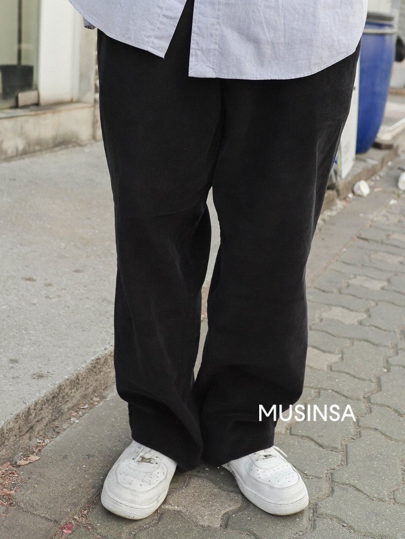 MUSINSA  JUAN HOMME TRACK SWEAT PANTS (BLACK)