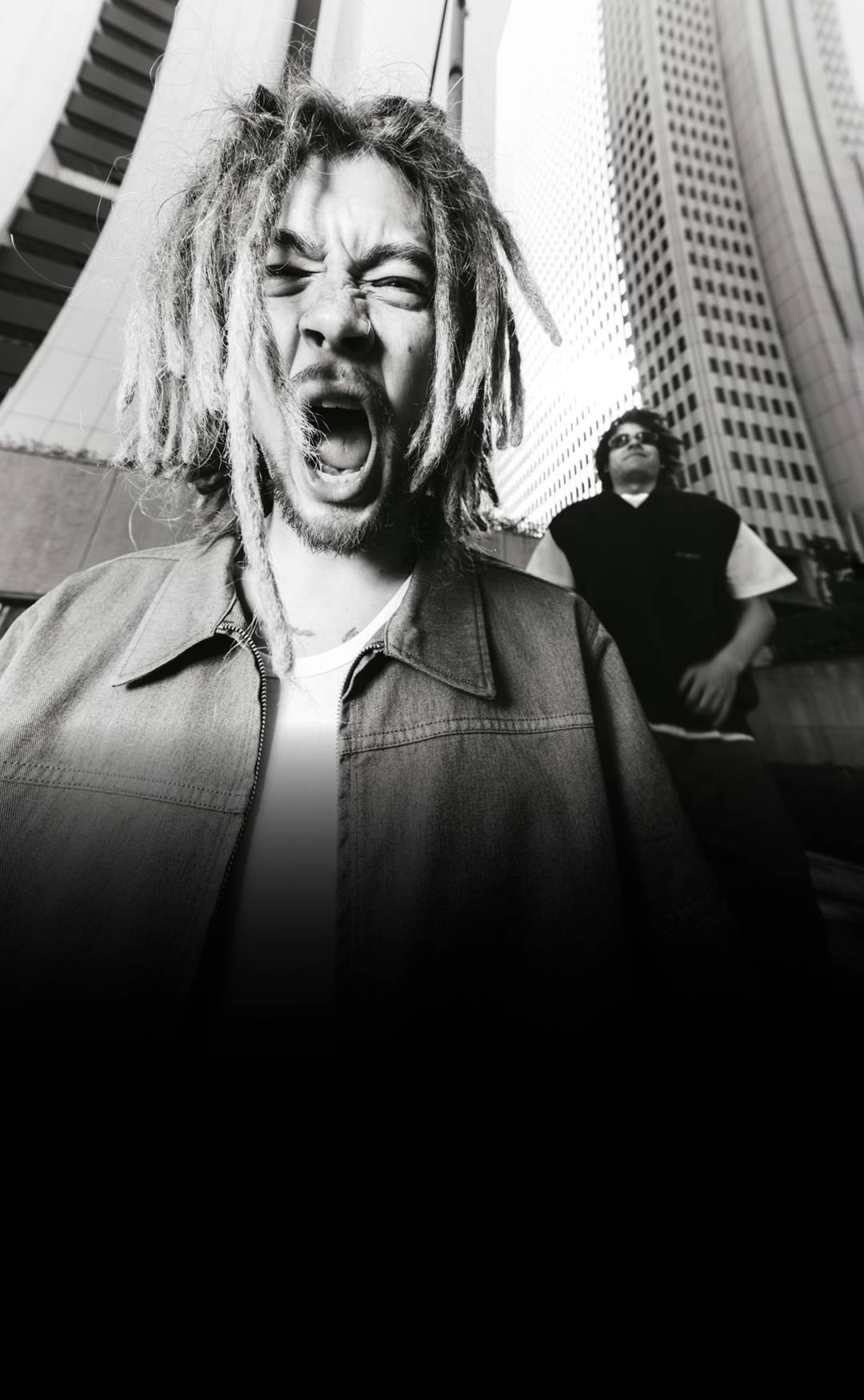 불규칙적이고 불완전한 조합으로 갖춰진 완전함