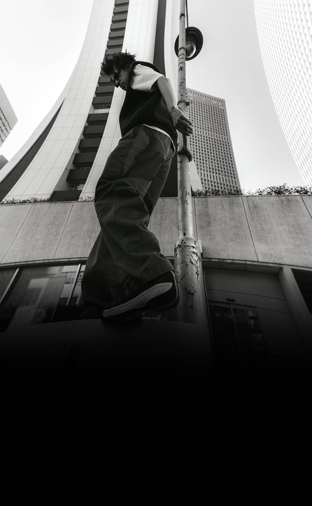 불규칙적이고 불완전한 조합으로 갖춰진 완전함