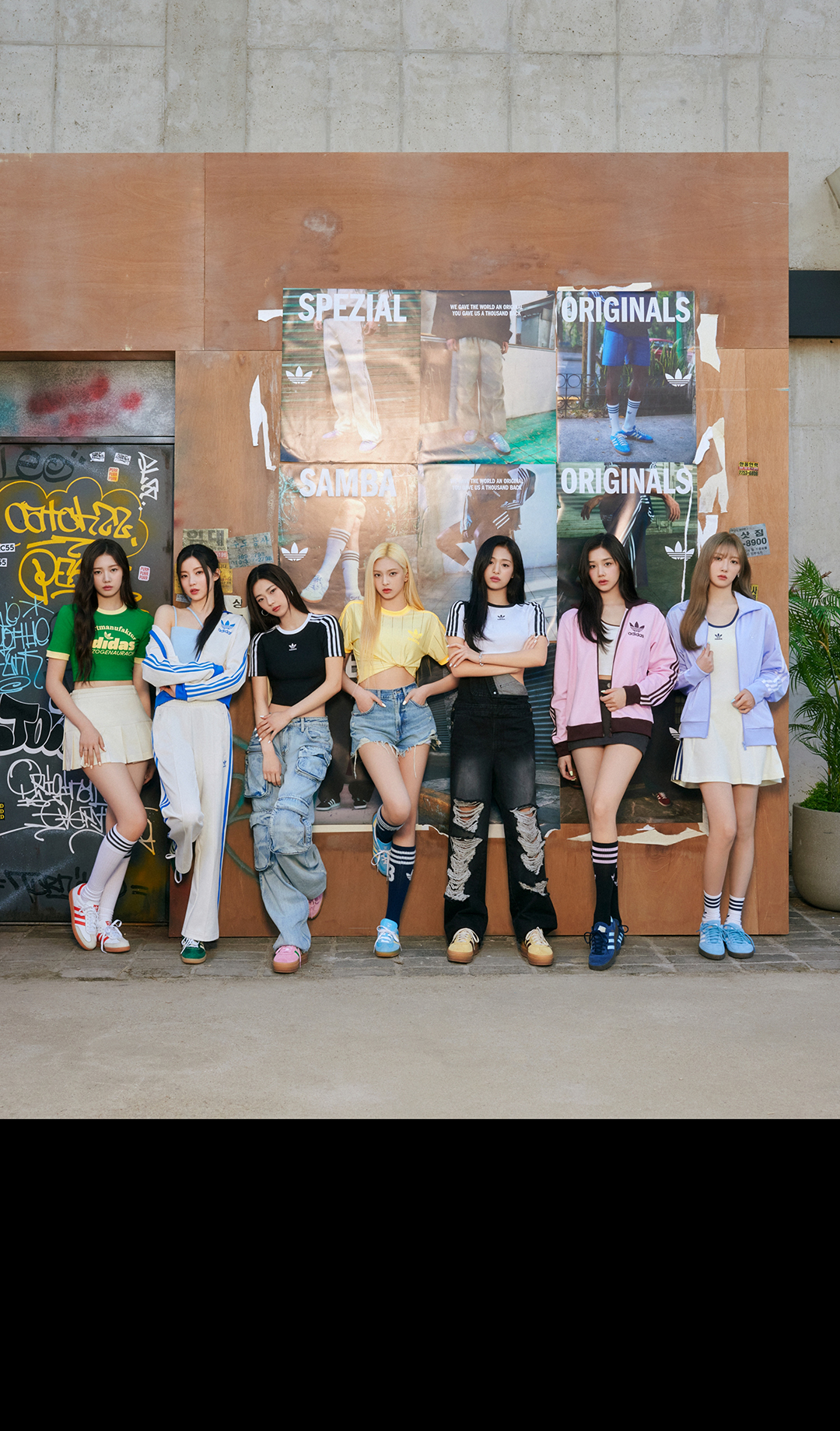 베이비몬스터의 아디다스 슈즈 베이비몬스터의 아디다스 슈즈
