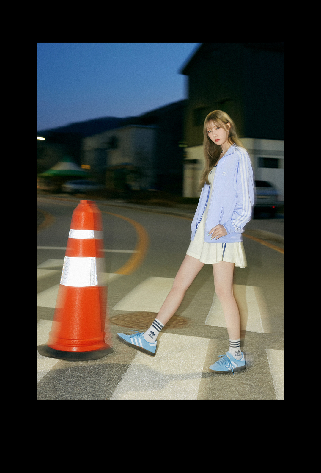 베이비몬스터의 아디다스 슈즈 베이비몬스터의 아디다스 슈즈