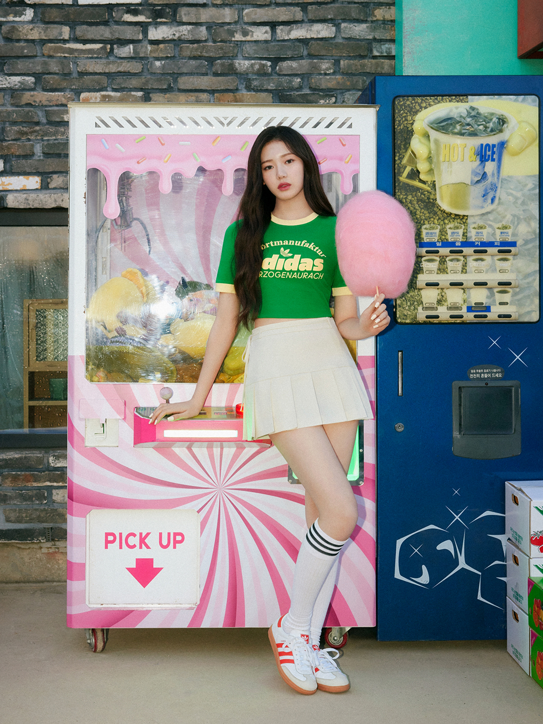 베이비몬스터의 아디다스 슈즈 베이비몬스터의 아디다스 슈즈