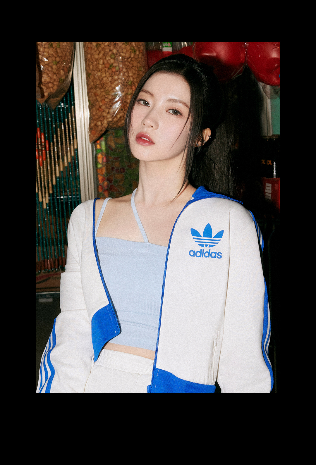 베이비몬스터의 아디다스 슈즈 베이비몬스터의 아디다스 슈즈
