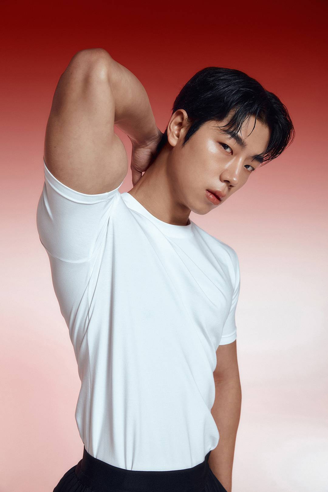 무탠다드 스포츠, 여름 폼 미쳤다!