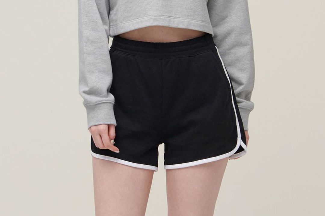 MAIN-642304_무탠아울렛_3_2.jpg