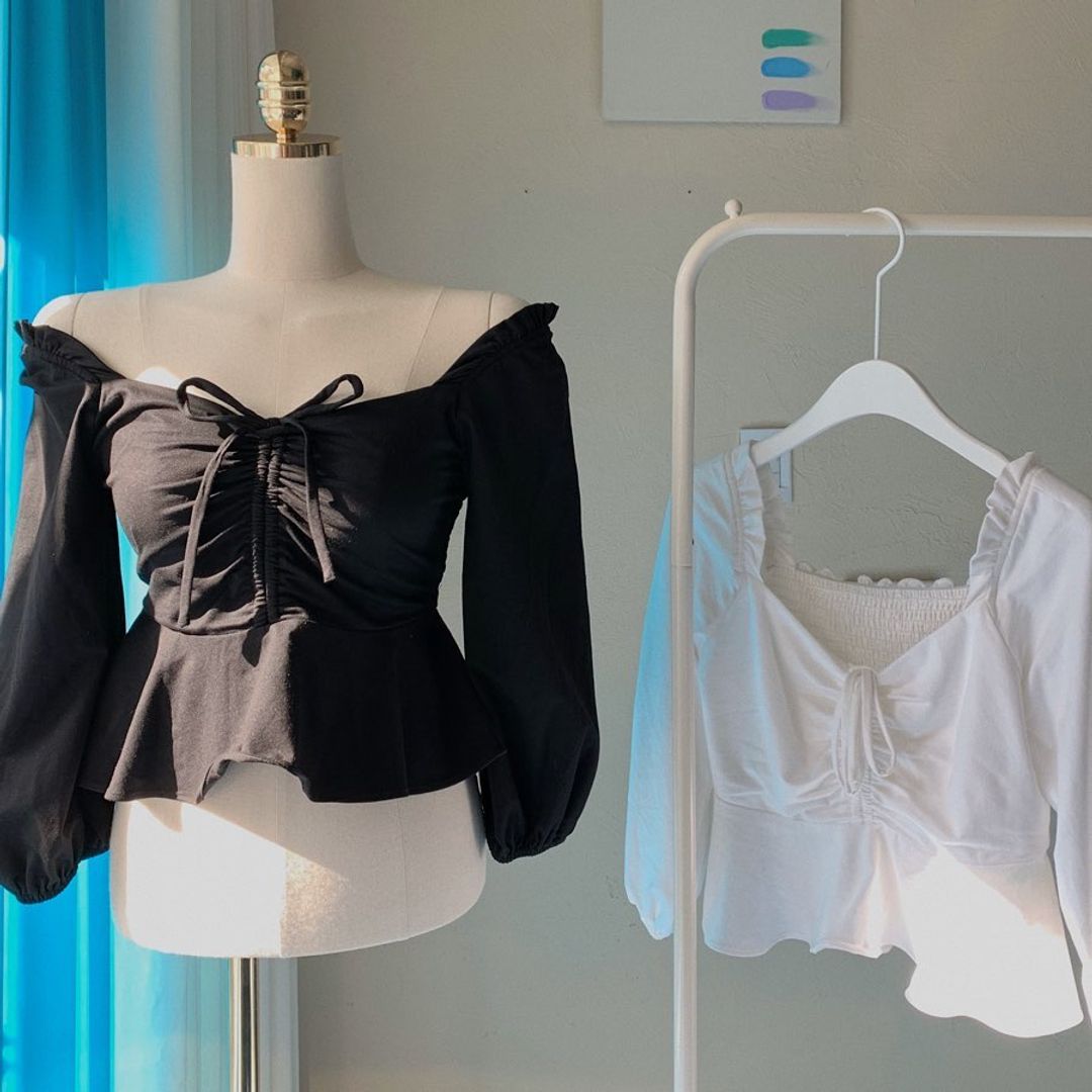 #𝕡𝕒𝕝𝕖𝕛𝕒𝕕𝕖[Jade Shirring BL]현재 미입금 취소수량 품절 풀어두었습니다. 😇디테일에 정말 신경써 제작한 블라우스입니다. (1).jpg