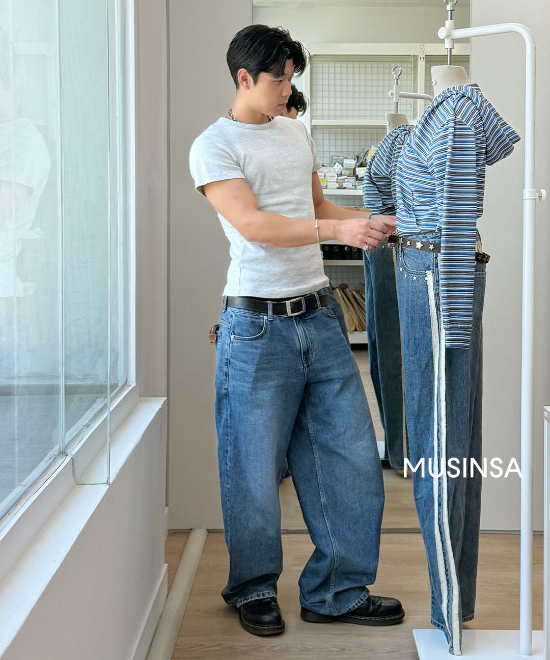 타사출근룩 글로니_최종건_워터마크_1.jpg