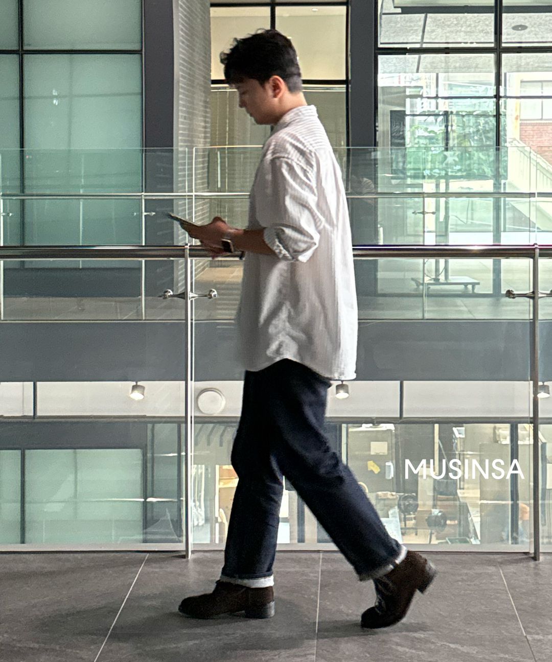 수요출근룩_김호엽_워터마크_4.jpg