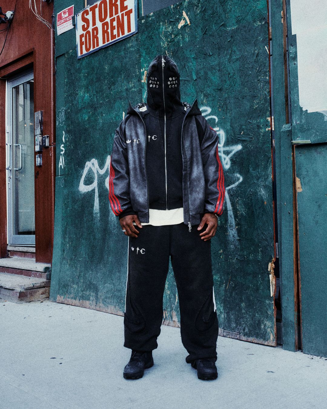 AO_THUGCLUB_SS25_Lookbook_135_Adobe_1998_Highres_4x5.jpeg의 사본.jpg
