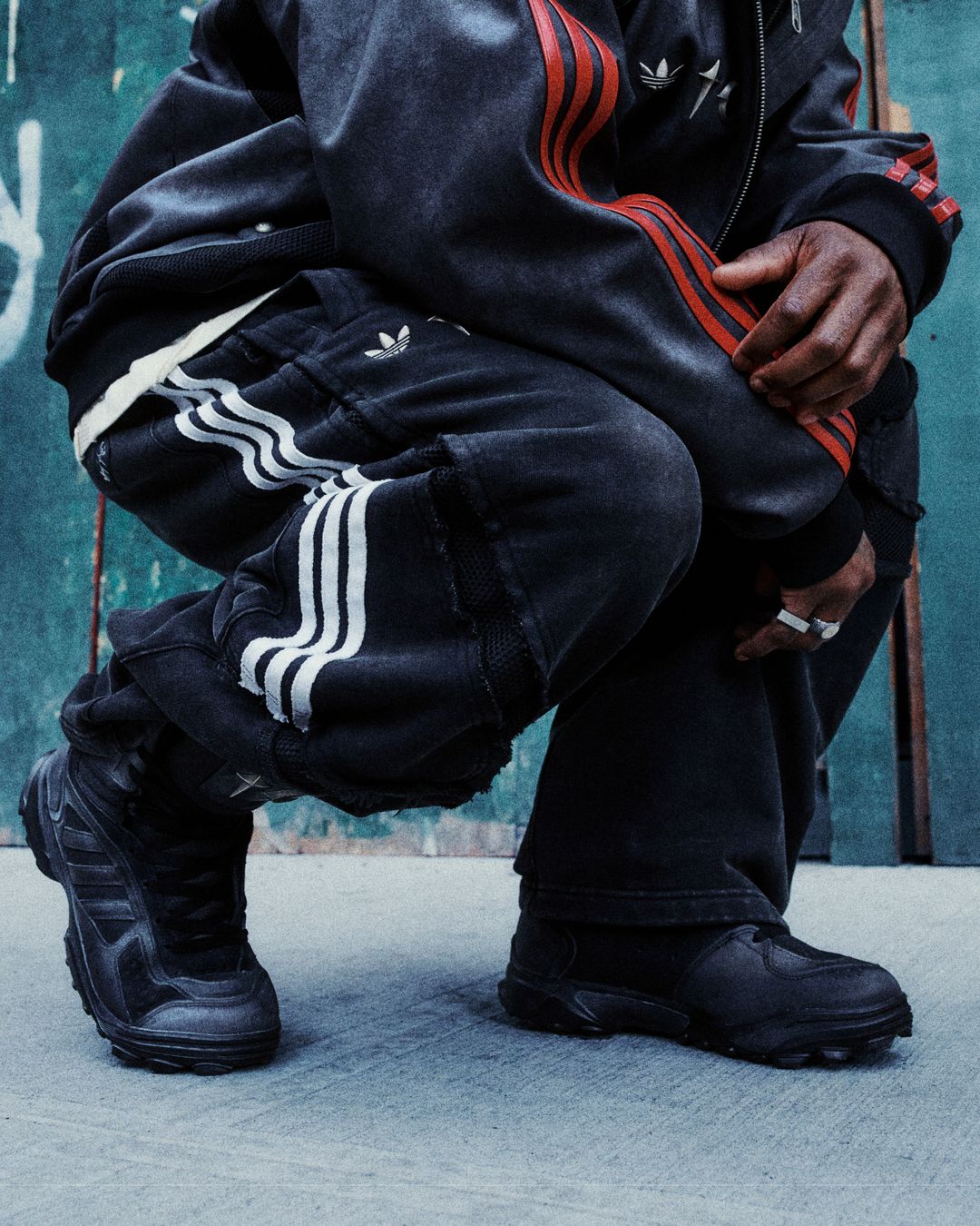 AO_THUGCLUB_SS25_Lookbook_296_Adobe_1998_Highres_4x5.jpeg의 사본.jpg