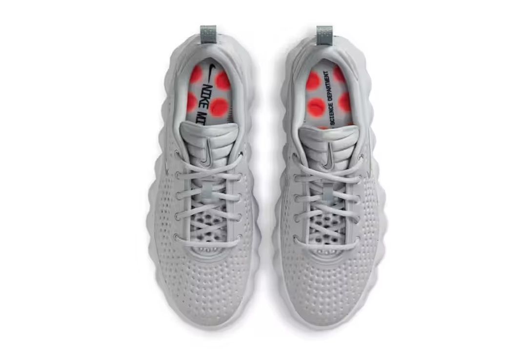 imgi_6_https%3A%2F%2Fhypebeast.com%2Fimage%2F2025%2F10%2F24%2Fnike-mind-002-light-smoke-grey-HQ4308-003-release-info-004.jpg