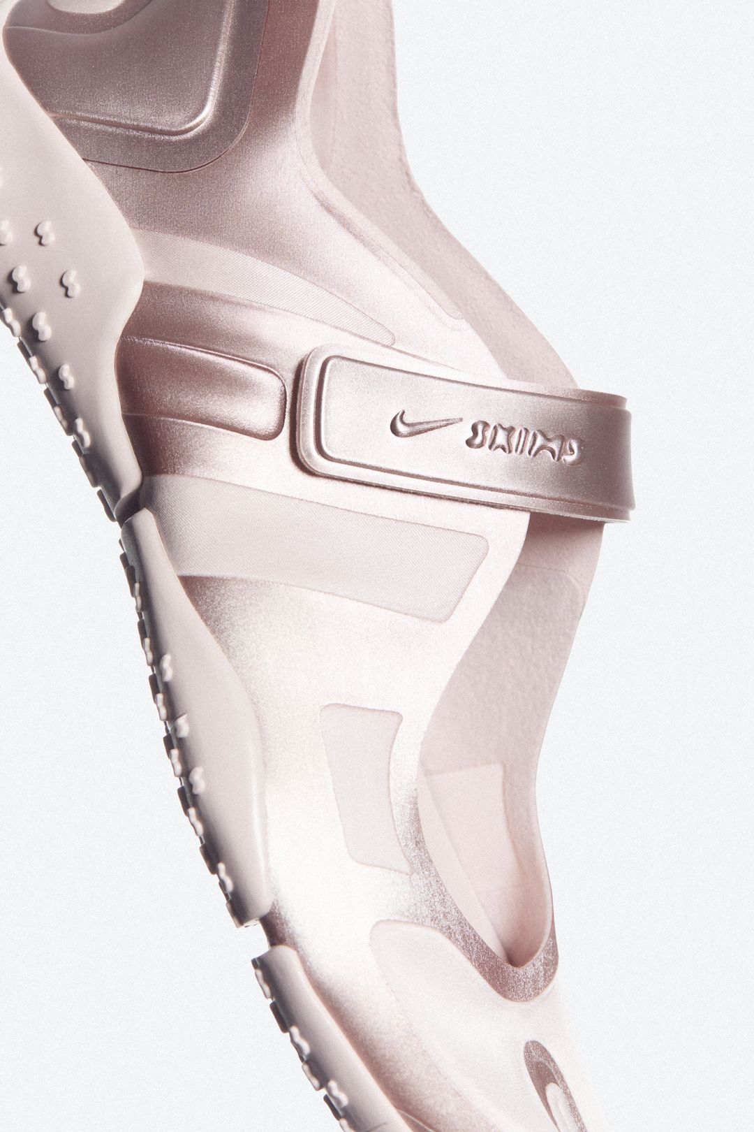 010_nikeskims-rift-satin-5.jpg