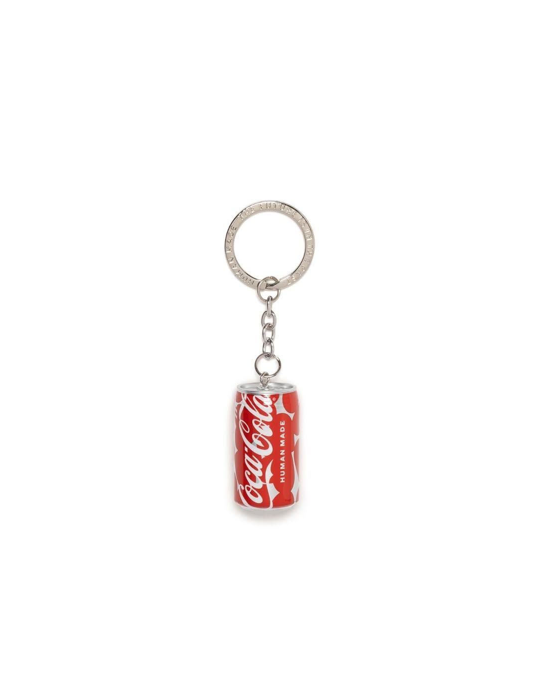 #휴먼메이드(HUMAN MADE)가 미국의 대표 탄산음료 브랜드 #코카콜라(Coca-Cola)와 협업한 캡슐 컬렉션은 두 브랜드의 아이코닉한 로고를 결합한 스페셜 그래픽이  (3).jpg