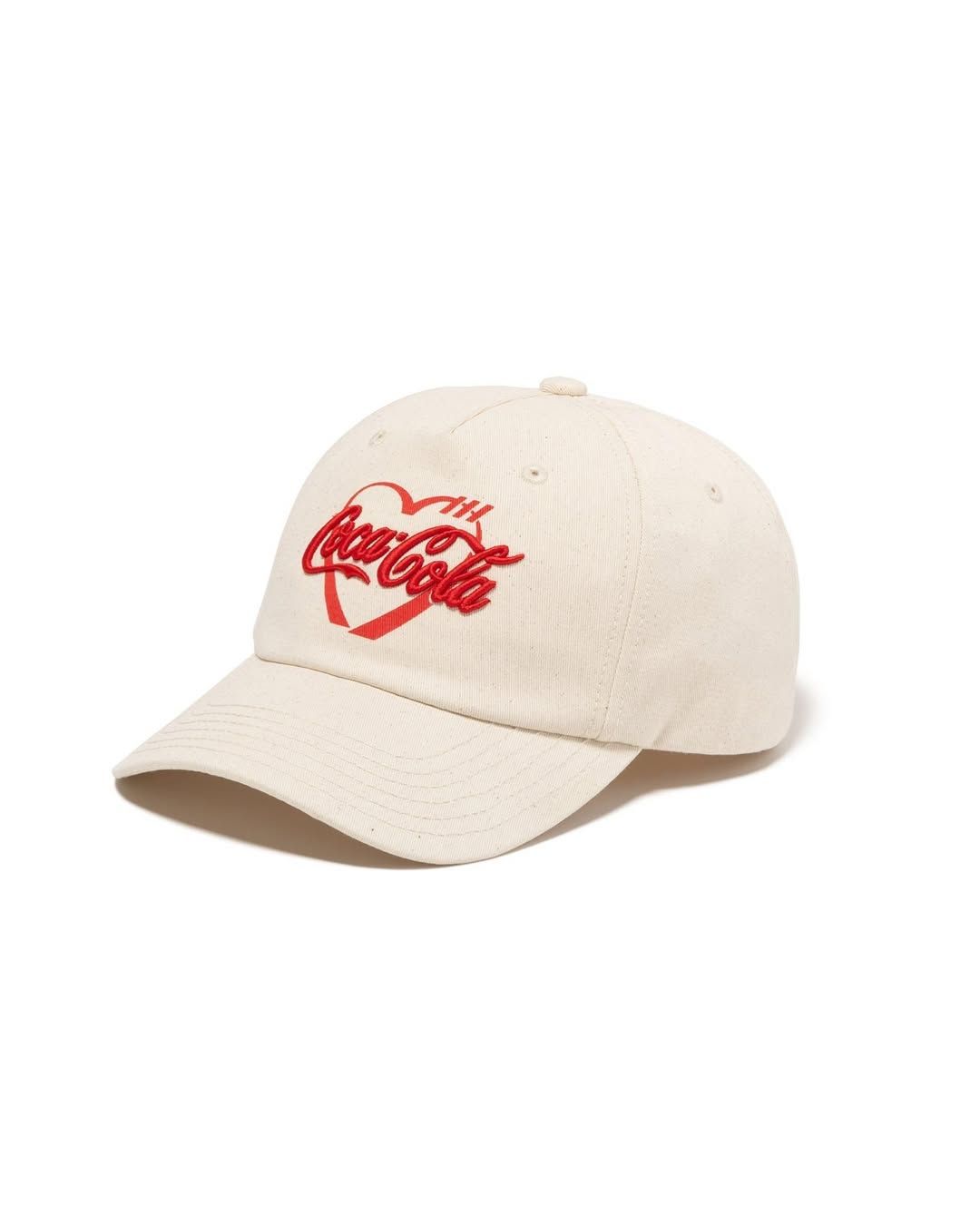 #휴먼메이드(HUMAN MADE)가 미국의 대표 탄산음료 브랜드 #코카콜라(Coca-Cola)와 협업한 캡슐 컬렉션은 두 브랜드의 아이코닉한 로고를 결합한 스페셜 그래픽이  (2).jpg