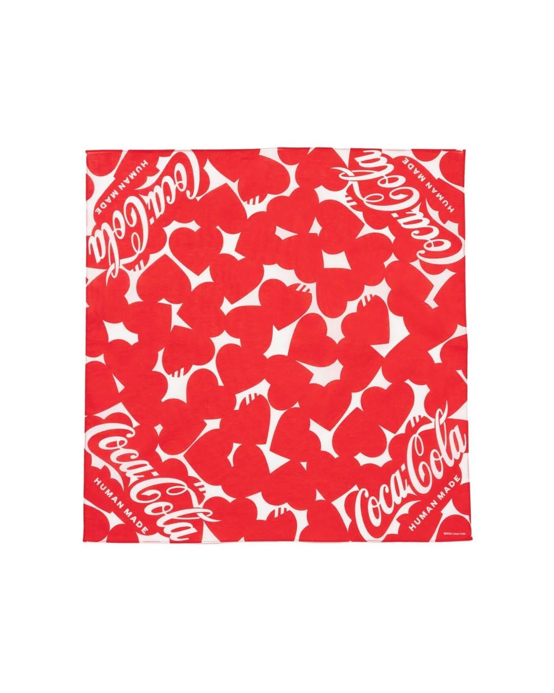 #휴먼메이드(HUMAN MADE)가 미국의 대표 탄산음료 브랜드 #코카콜라(Coca-Cola)와 협업한 캡슐 컬렉션은 두 브랜드의 아이코닉한 로고를 결합한 스페셜 그래픽이  (4).jpg