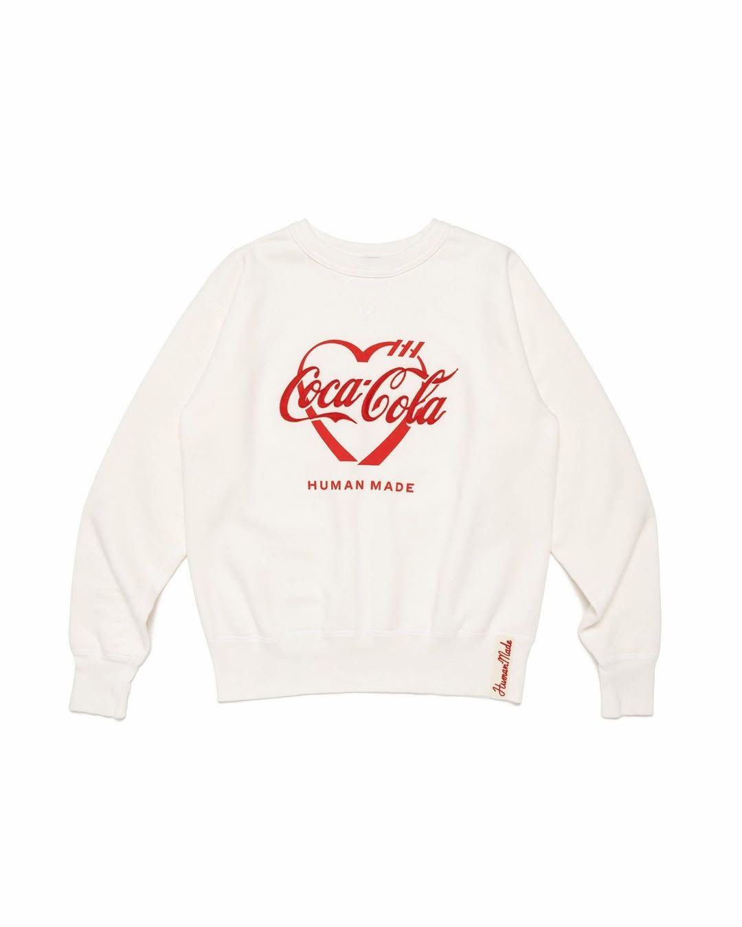 #휴먼메이드(HUMAN MADE)가 미국의 대표 탄산음료 브랜드 #코카콜라(Coca-Cola)와 협업한 캡슐 컬렉션은 두 브랜드의 아이코닉한 로고를 결합한 스페셜 그래픽이 .jpg