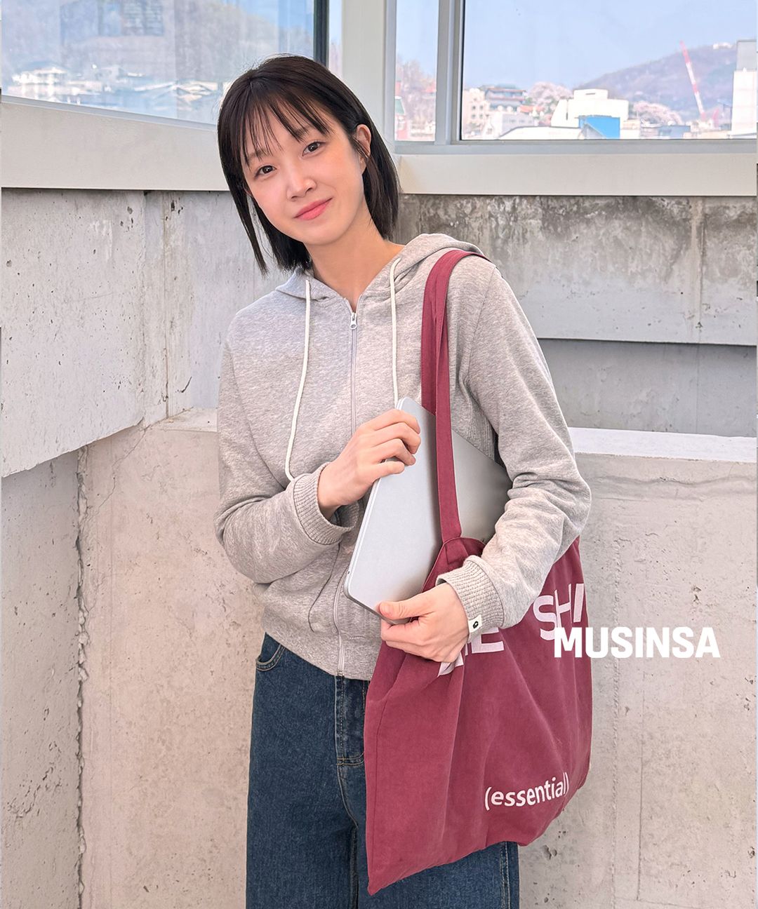 타사출근룩 오헤시오_민영서_워터마크_2.jpg