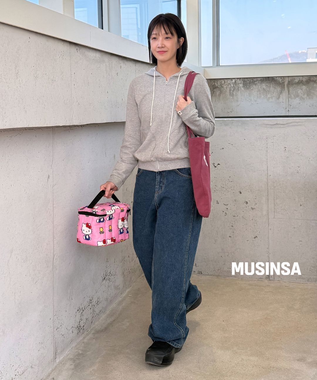 타사출근룩 오헤시오_민영서_워터마크_6.jpg