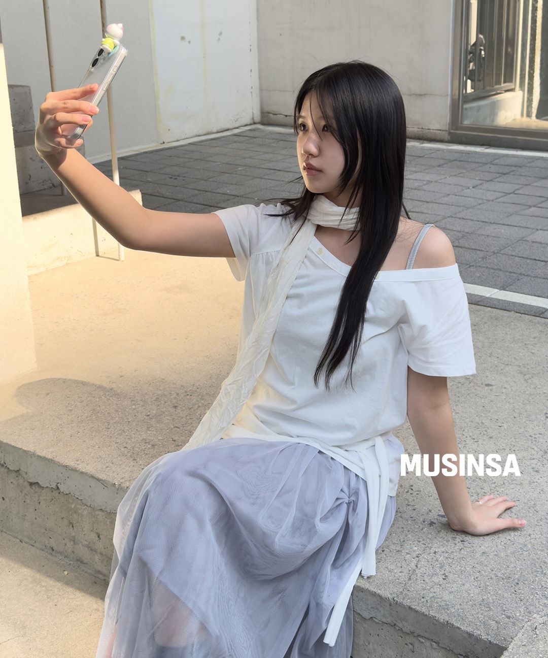 타사출근룩 오헤시오_김정음_워터마크_2.jpg