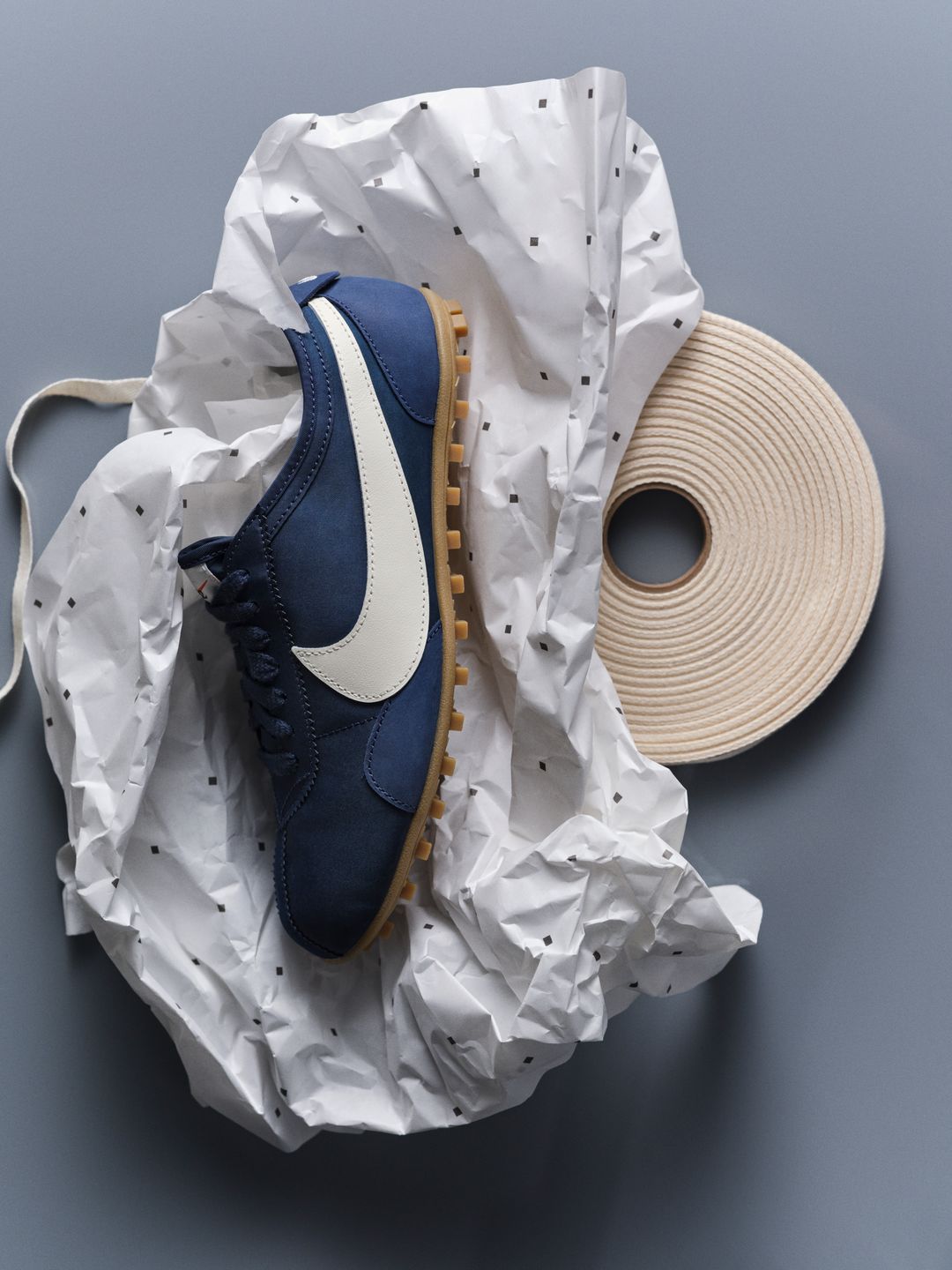 Nike_02_SU26_MoonShoe_Navy-Gum_IW0955-700_176_v1_RGB300.jpeg
