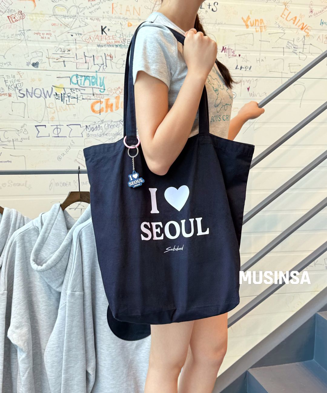 수요출근룩_박민주_워터마크_3.jpg