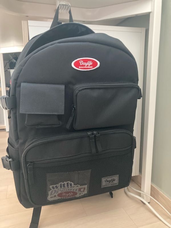 MUSINSA | DAYLIFE Multi-pocket backpack (black)