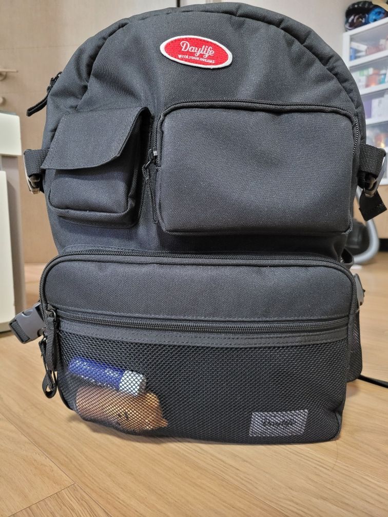 MUSINSA | DAYLIFE Multi-pocket backpack (black)