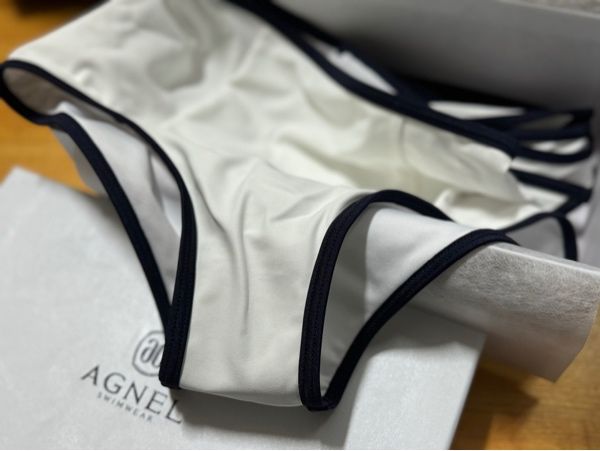 MUSINSA公式 | AGNEL ホワイトスワンビキニハイウエストパンティ